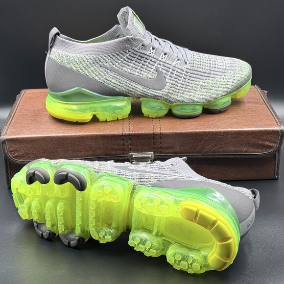 靴 Air VaporMax Flyknit 3 \"Gunsmoke Volt\" Nike Air Max Vapormax Flyknit 3 Silver/Black-Volt Men's Running